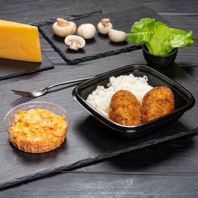 Зразы с грибами с рисом и закуской из моркови с чесноком